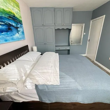The Art House 8 Apartment *